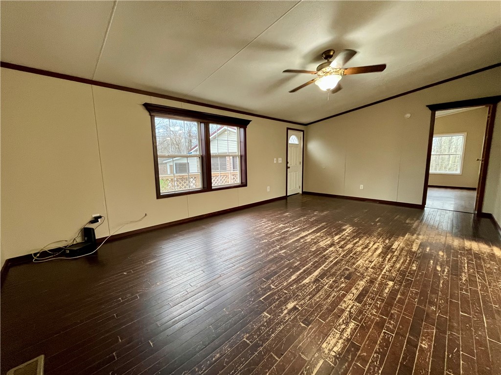 11834 Tellier Road Wolcott, NY 14590 - Photo 29 of 42 Living room