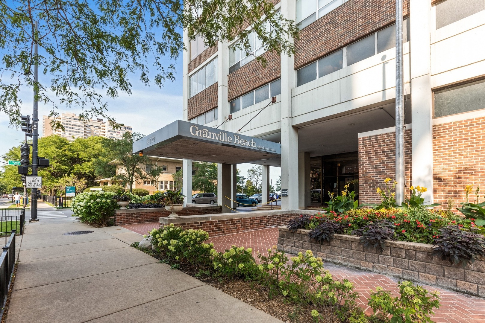 6171 North Sheridan Road, Unit 1503 Chicago, IL 60660 - Photo 3 of 24
