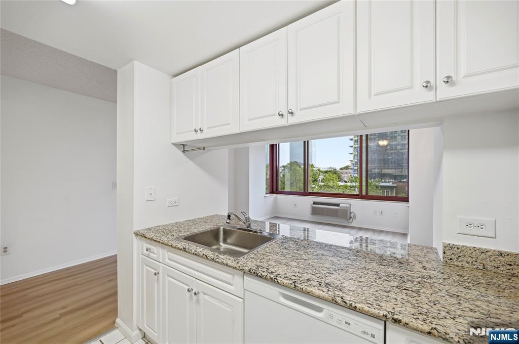 100 Old Palisade Road, Unit 1613 Fort Lee, NJ 07024 - Photo 22 of 35