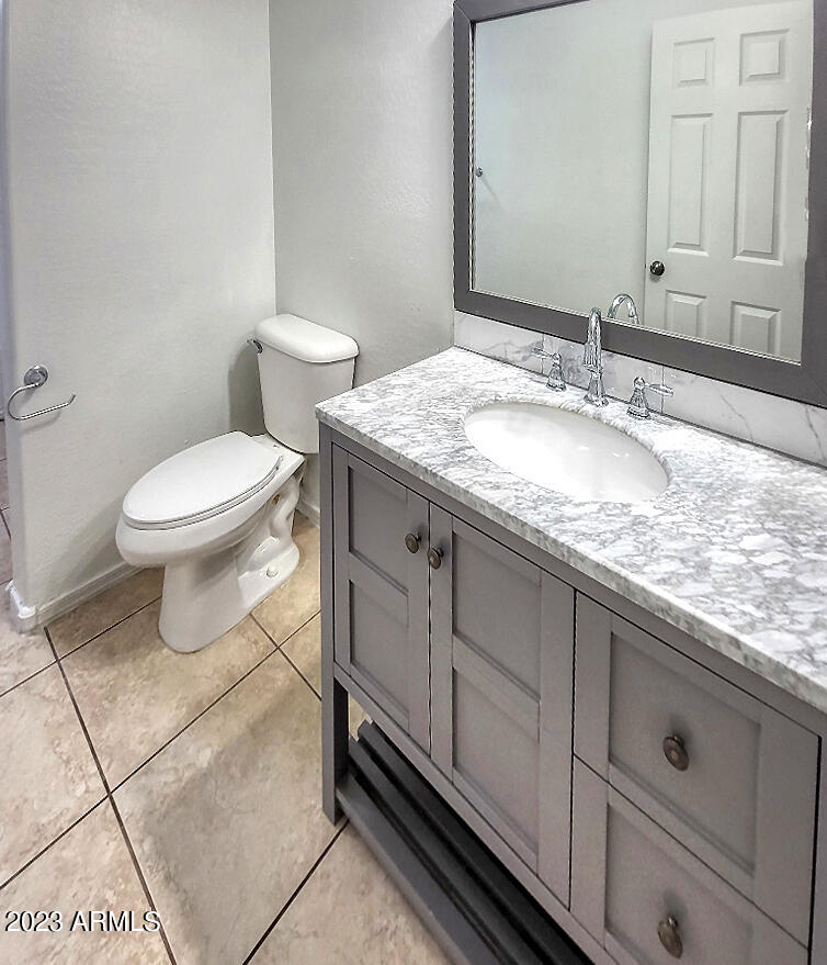 4332 West Alta Vista Road Laveen, AZ 85339 - Photo 16 of 25 bathroom