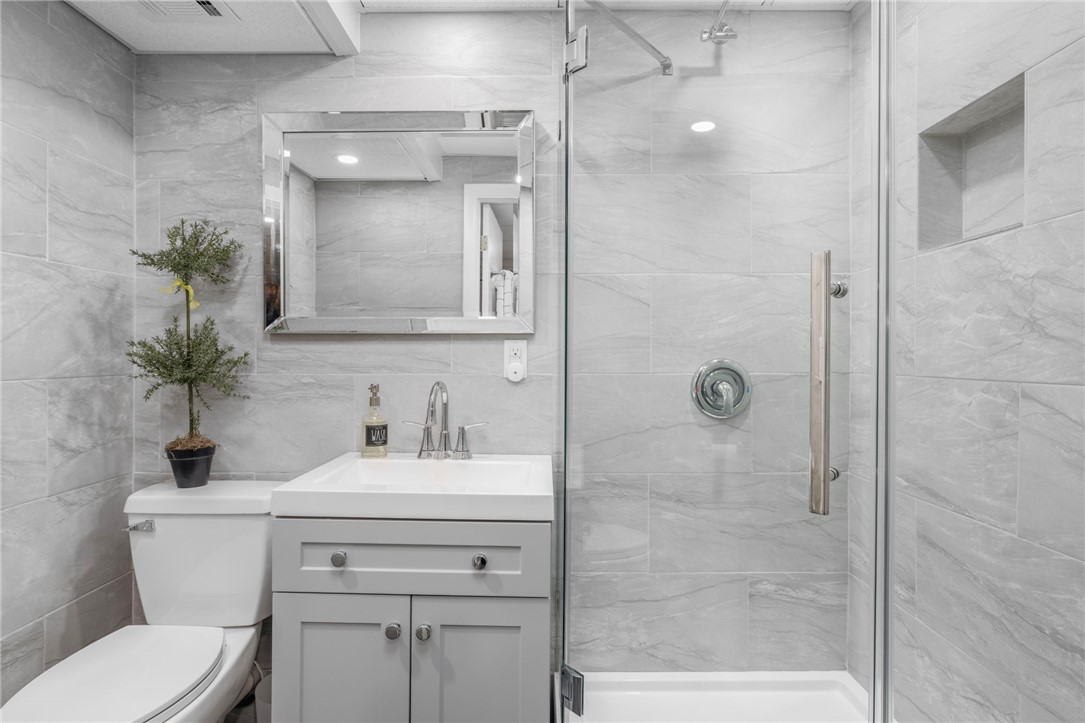 45 Bagy Wrinkle Cove Warren, RI 02885 - Photo 33 of 41 Ensuite Lower