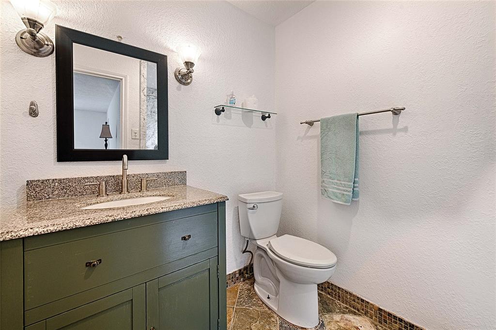 5808 Sandhurst Lane, Unit B Dallas, TX 75206 - Photo 4 of 23