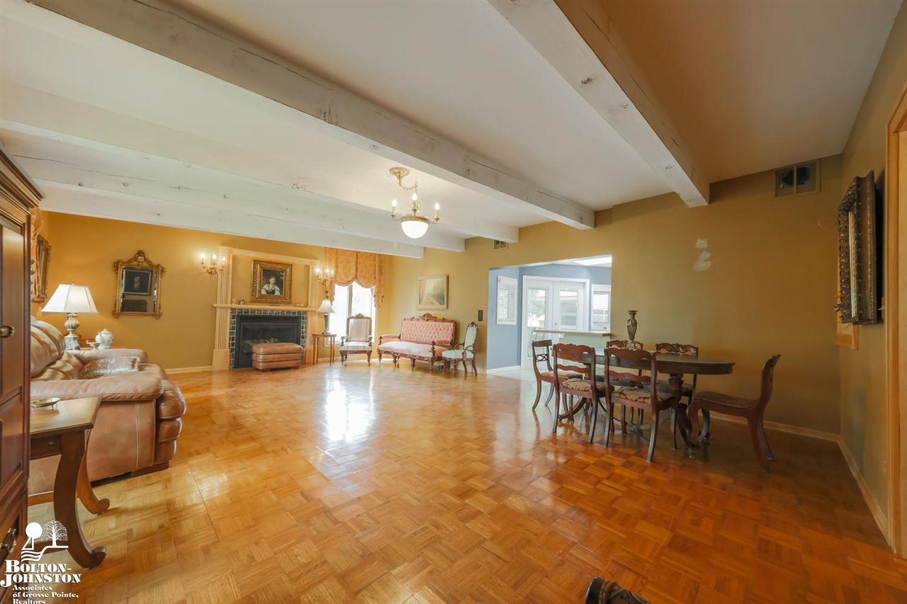 1067 Devonshire Road Grosse Pointe Park, MI 48230 - Photo 13 of 58