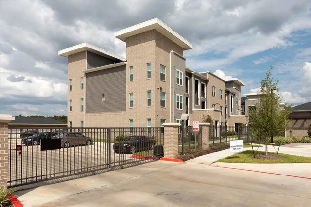 $1,460 | 5131 Williams Way Boulevard, Unit 2116, Richmond, TX 77469