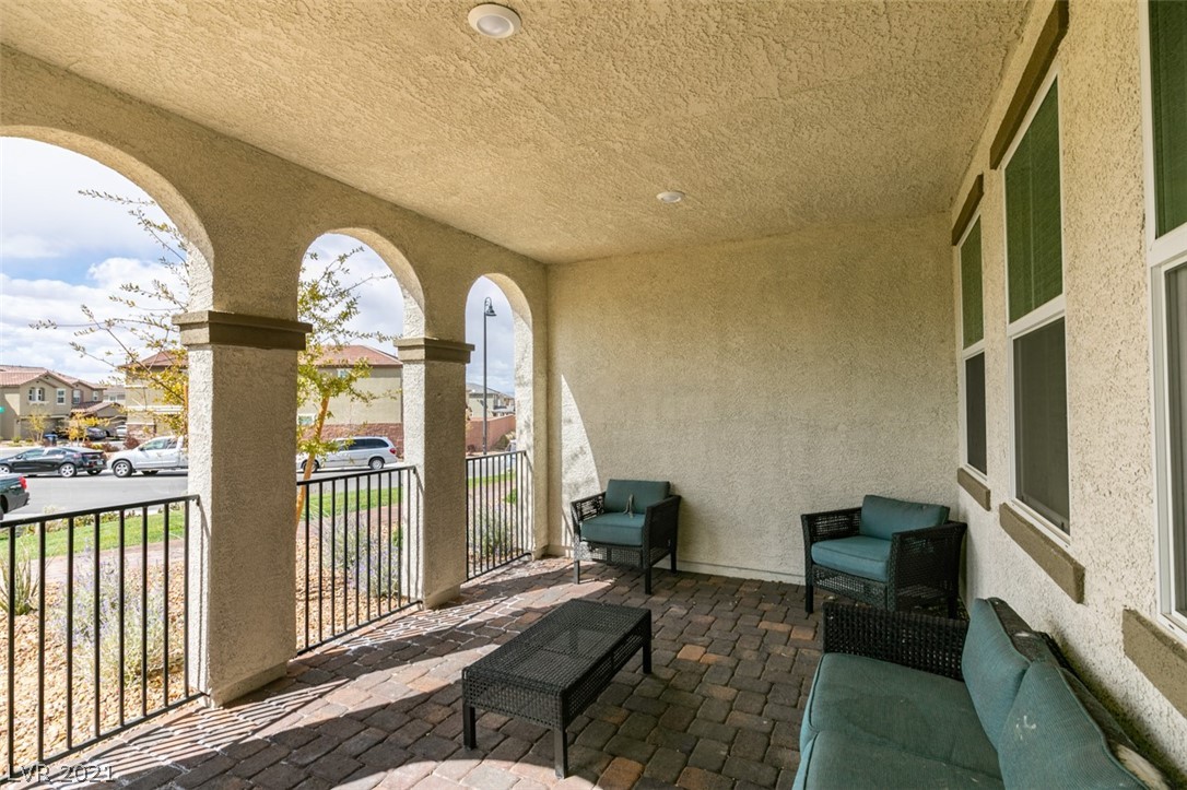 2872 Turnstone Ridge Street Henderson, NV 89044 - Photo 6 of 50 Gallery Image 6