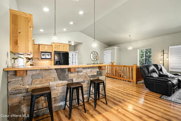 $585,000 | 24544 North Dockside Lane, Rathdrum, ID 83858