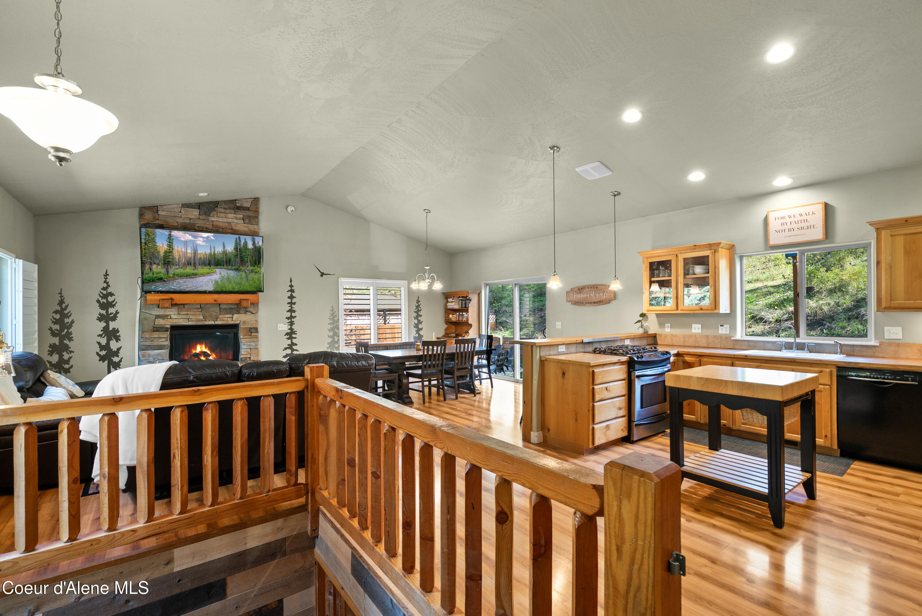 24544 North Dockside Lane Rathdrum, ID 83858 - Photo 20 of 57 Stairwell Kitchen