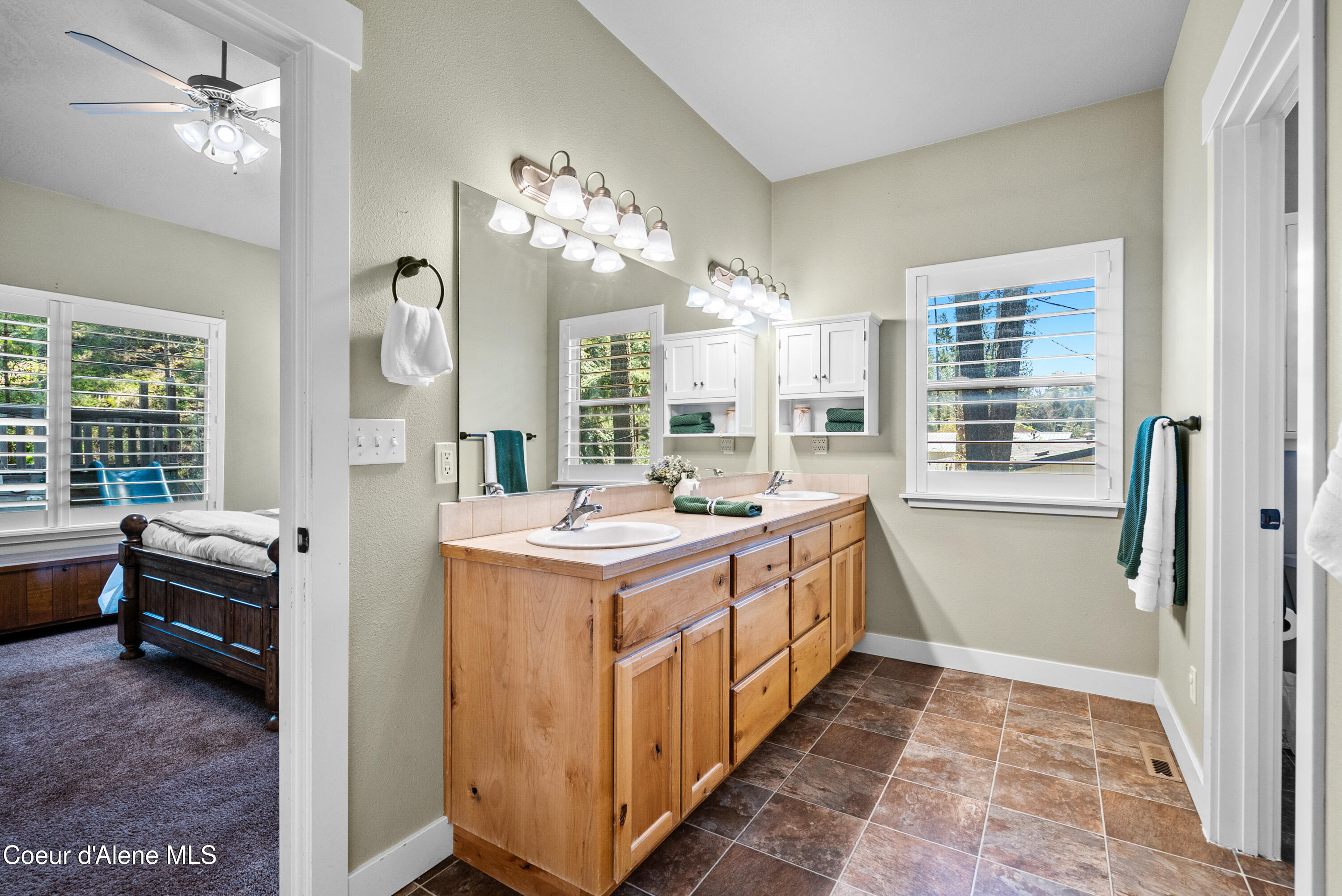 24544 North Dockside Lane Rathdrum, ID 83858 - Photo 24 of 57 Primary Bath