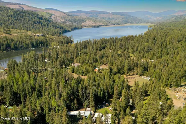 $585,000 | 24544 North Dockside Lane, Rathdrum, ID 83858