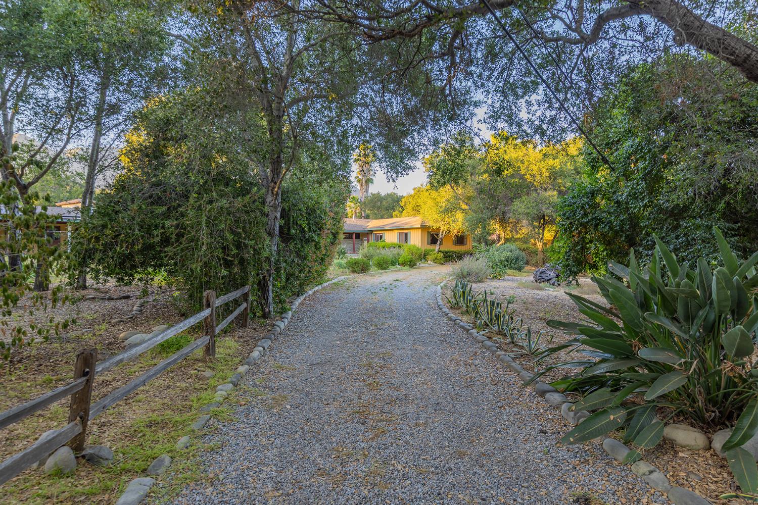 918 El Toro Road Ojai, CA 93023 - Photo 3 of 40