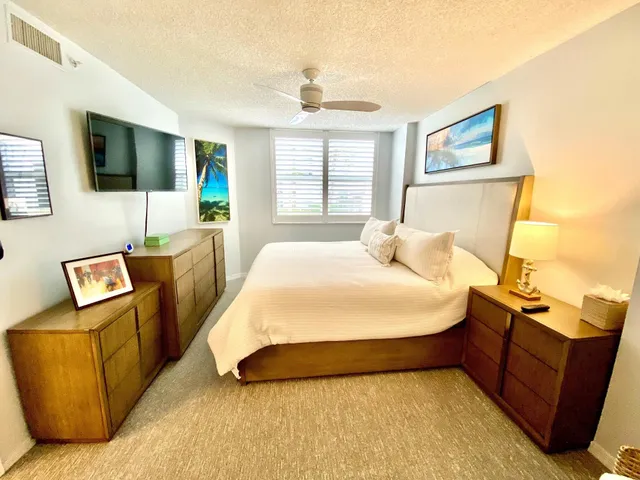 $5,500 | 3594 South Ocean Boulevard, Unit 207, Highland Beach, FL 33487