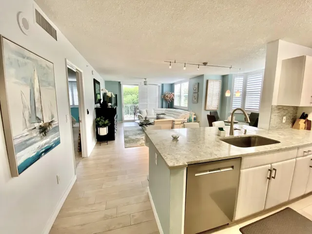 $5,500 | 3594 South Ocean Boulevard, Unit 207, Highland Beach, FL 33487
