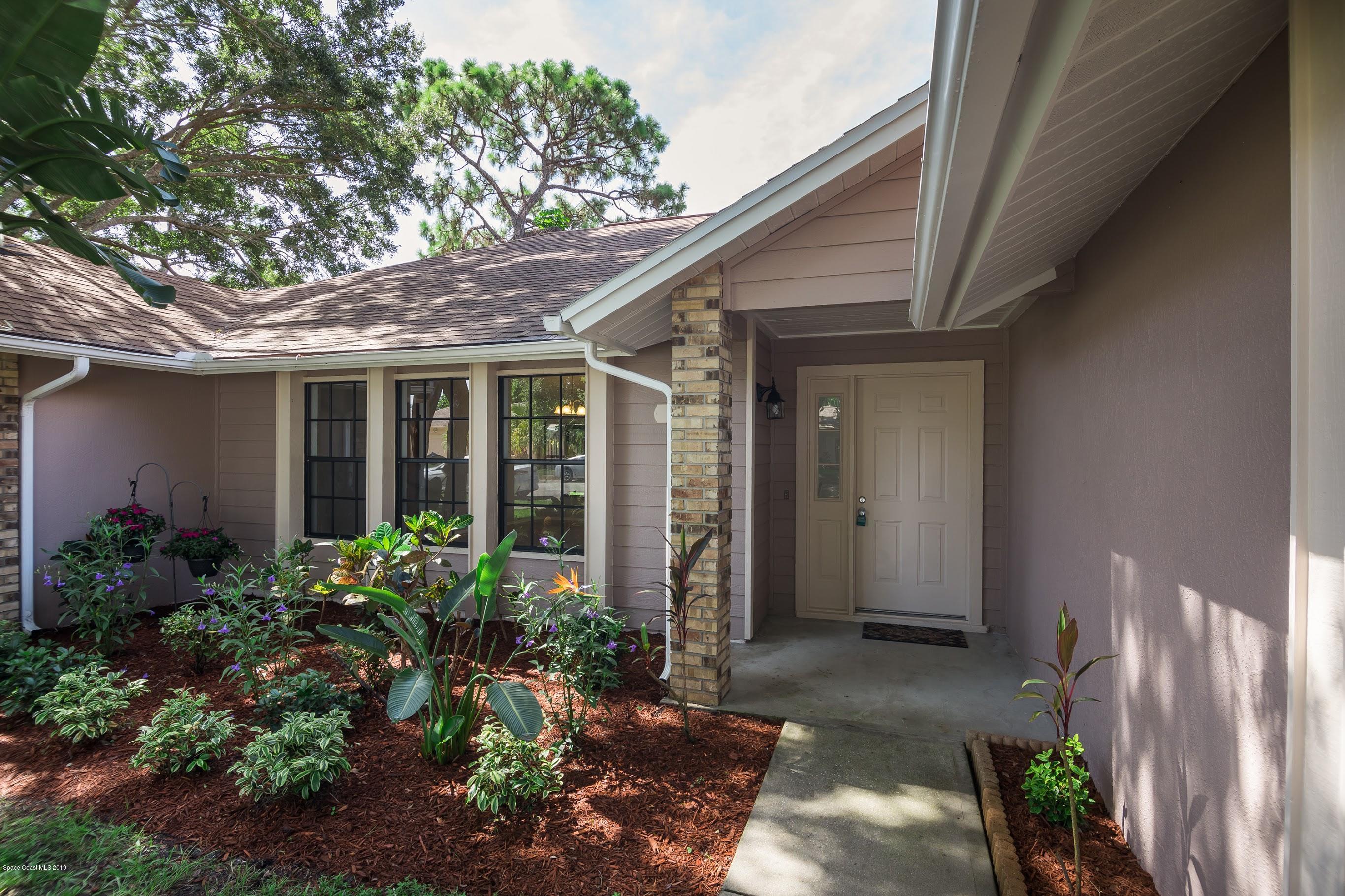 135 Twin Lakes Road Melbourne, FL 32901 - Photo 4 of 25 392CFE2E-DF9A-4CB3-8DA8-CA7C18BD8B9F