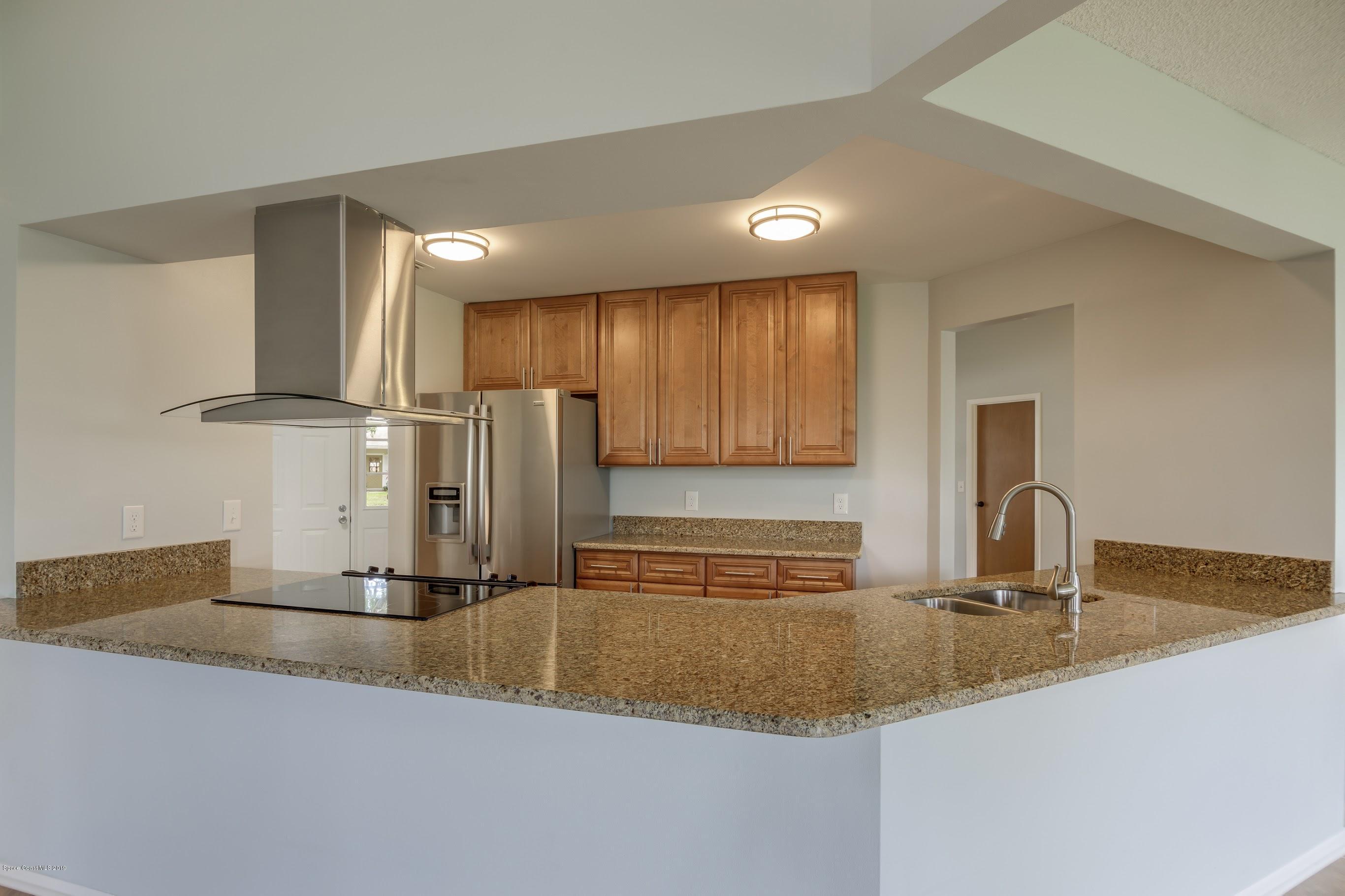 135 Twin Lakes Road Melbourne, FL 32901 - Photo 7 of 25 E32BF681-4055-4A24-983A-82611C1D6DA6