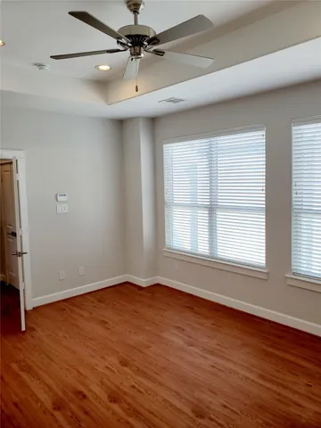 $2,295 | 716 C Link Road, Houston, TX 77009