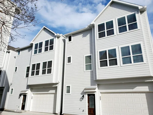 $2,295 | 716 C Link Road, Houston, TX 77009