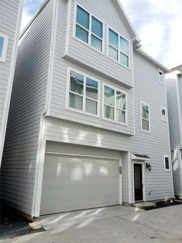 $2,295 | 716 C Link Road, Houston, TX 77009