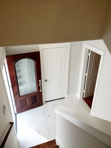 $2,295 | 716 C Link Road, Houston, TX 77009