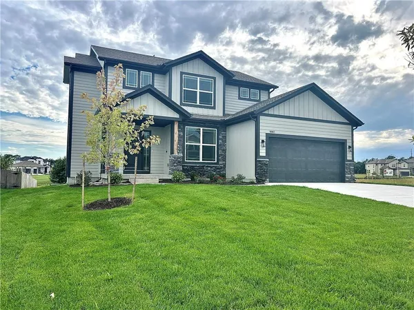 $492,000 | 28510 West 161st Street, Gardner, KS 66030