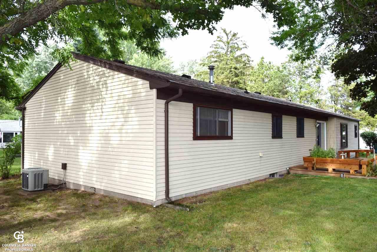 886 Beryl Court Rochester, MI 48307 - Photo 28 of 33 31297656-27.JPG