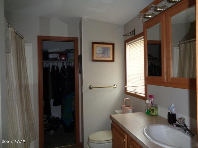 508 Rowland Road Greeley, PA 18425 - Photo 23 of 33 Master Bath