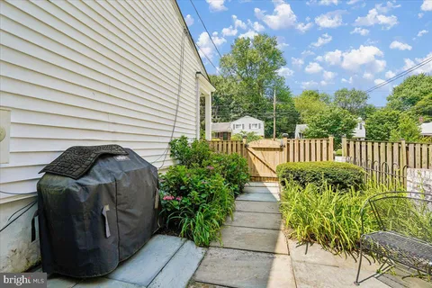 $675,000 | 11111 Lund Place, Kensington, MD 20895