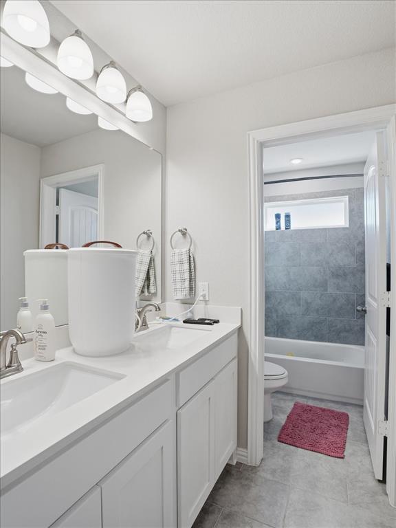 312 Welch Folly Lane Aledo, TX 76008 - Photo 25 of 33 a bathroom with a sink and a mirror