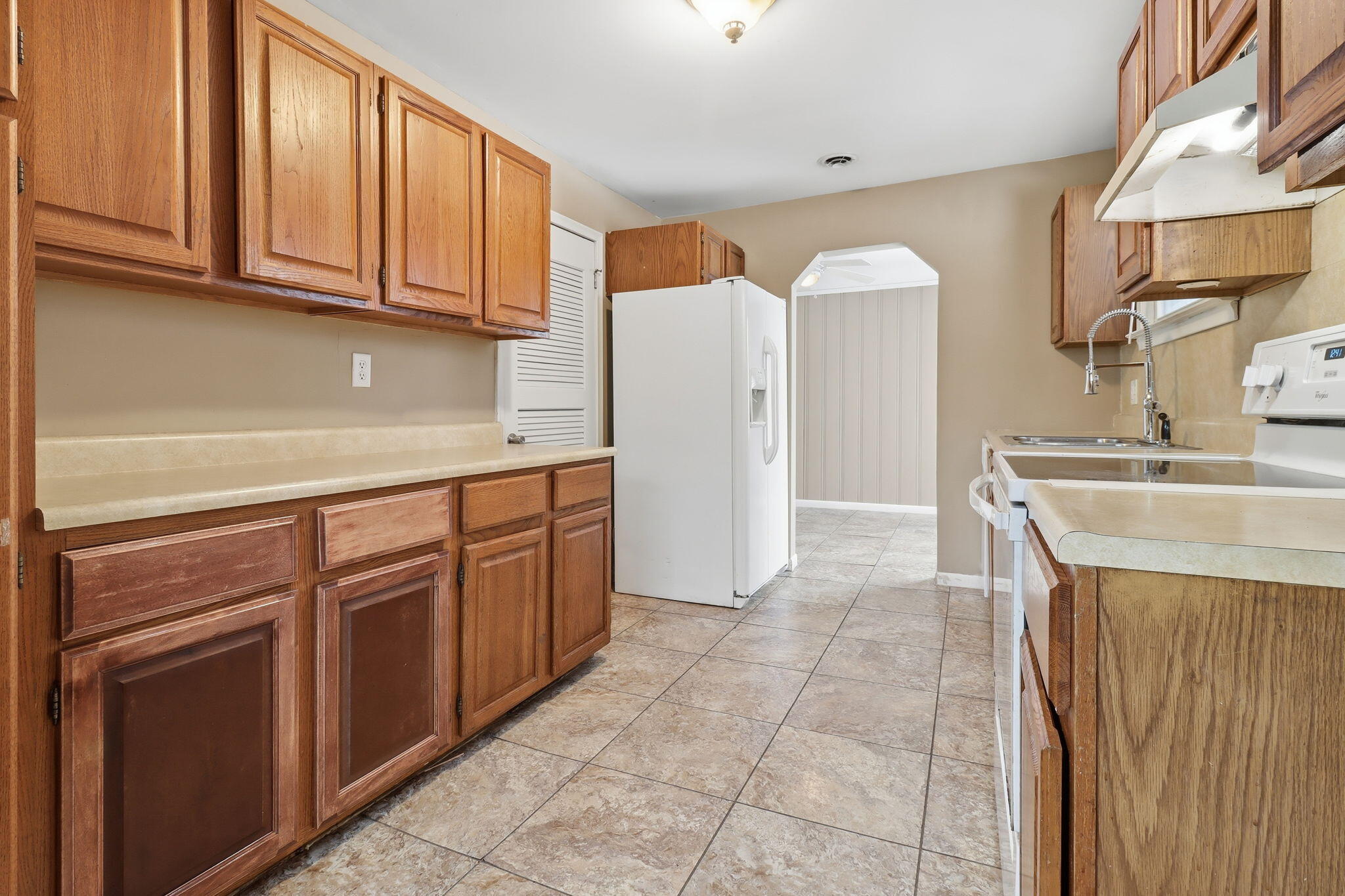 13747 Humphrey Street Southgate, MI 48195 - Photo 16 of 34 12-web-or-mls-IMG_7670 Xavier Bennett