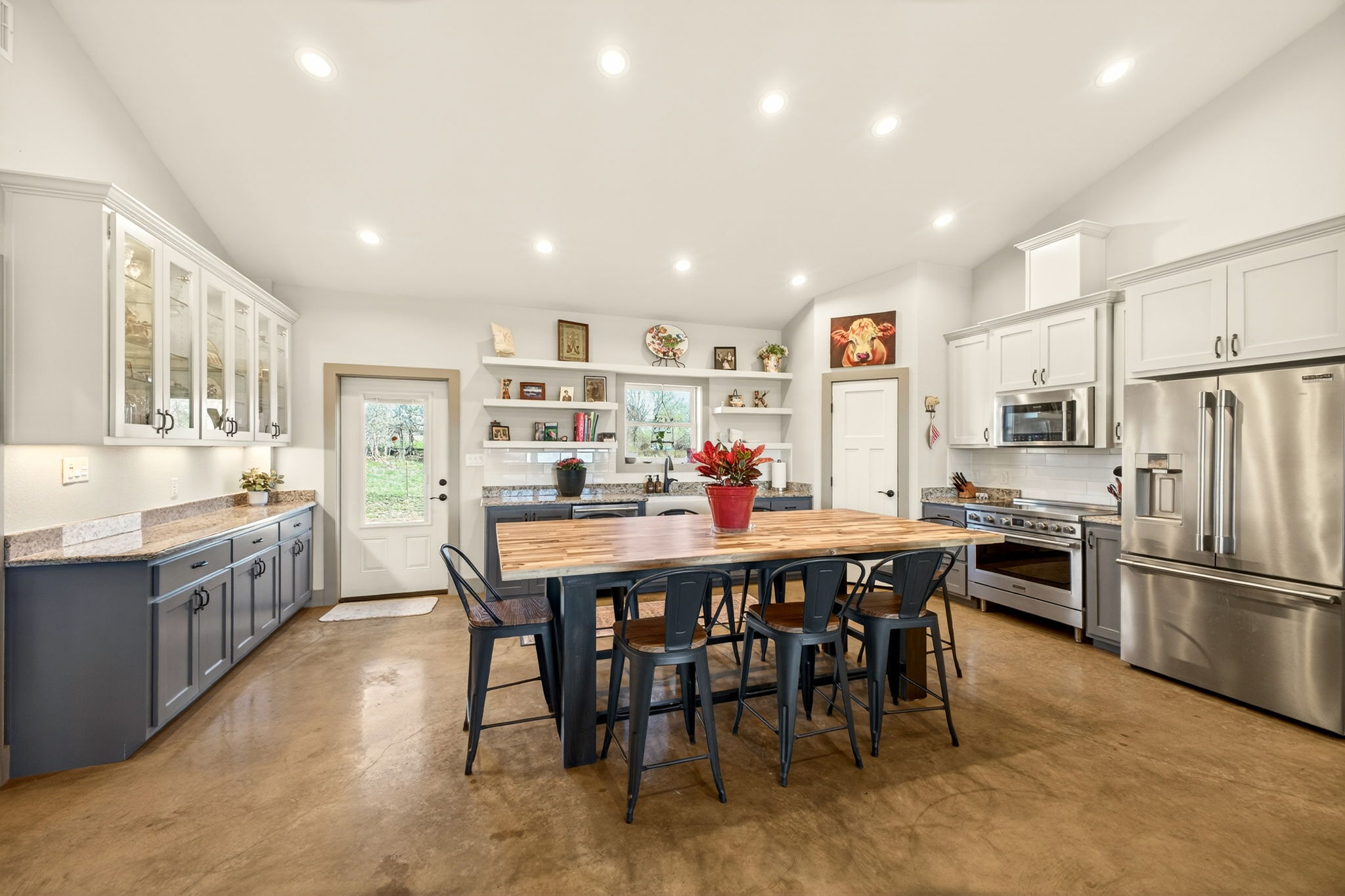 7047 Falke-Heinrich Road Schulenburg, TX 78956 - Photo 11 of 37