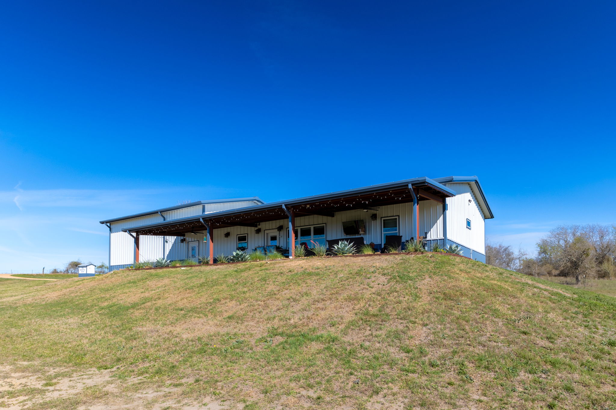 7047 Falke-Heinrich Road Schulenburg, TX 78956 - Photo 2 of 37