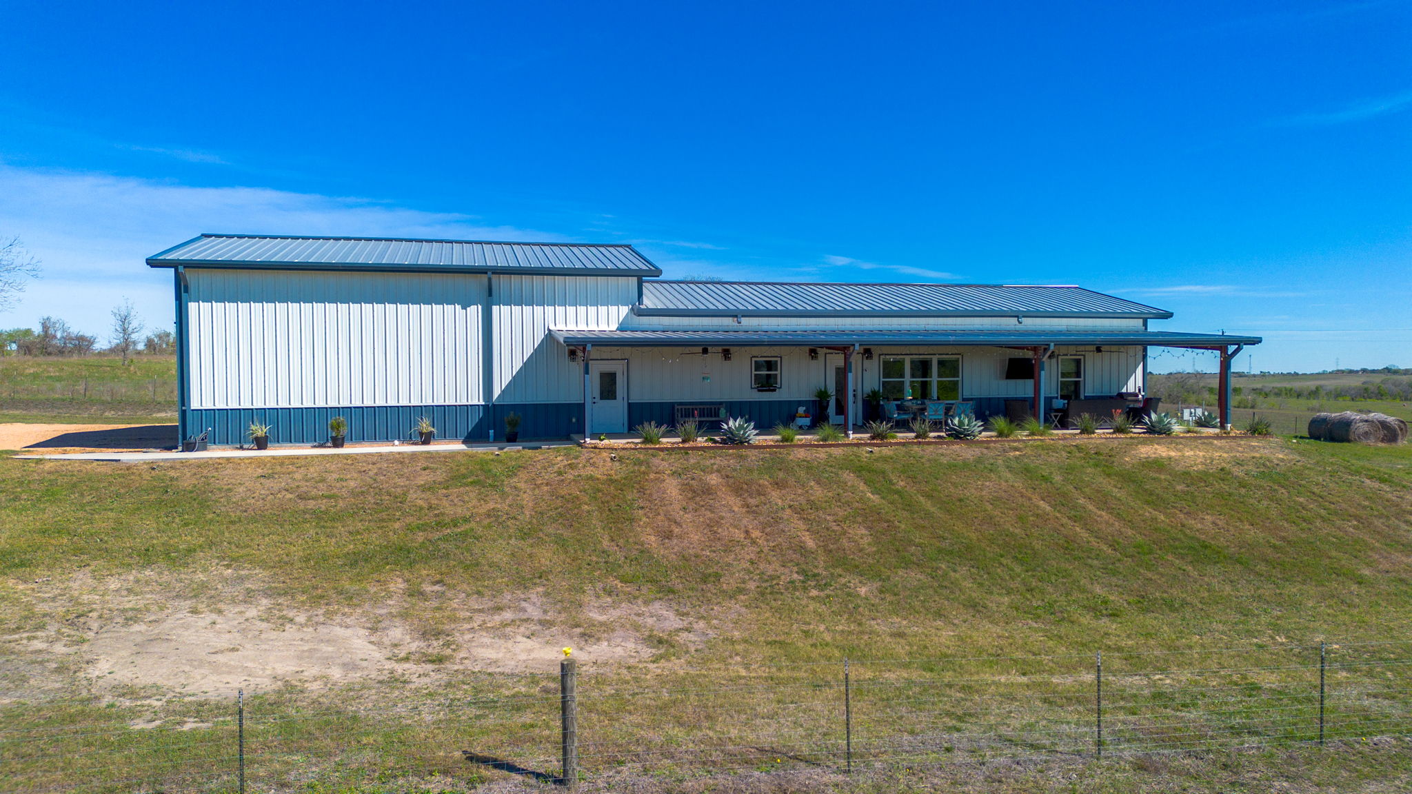 7047 Falke-Heinrich Road Schulenburg, TX 78956 - Photo 3 of 37