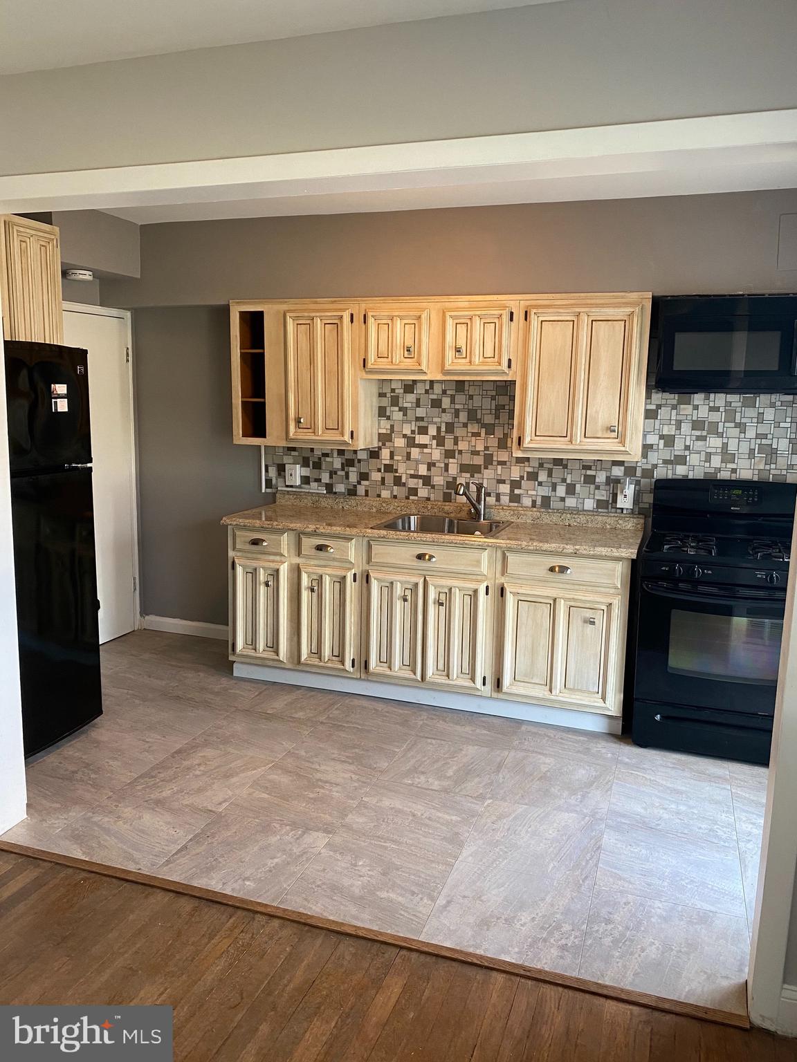 2750 Kirkleigh Road Dundalk, MD 21222 - Photo 3 of 13