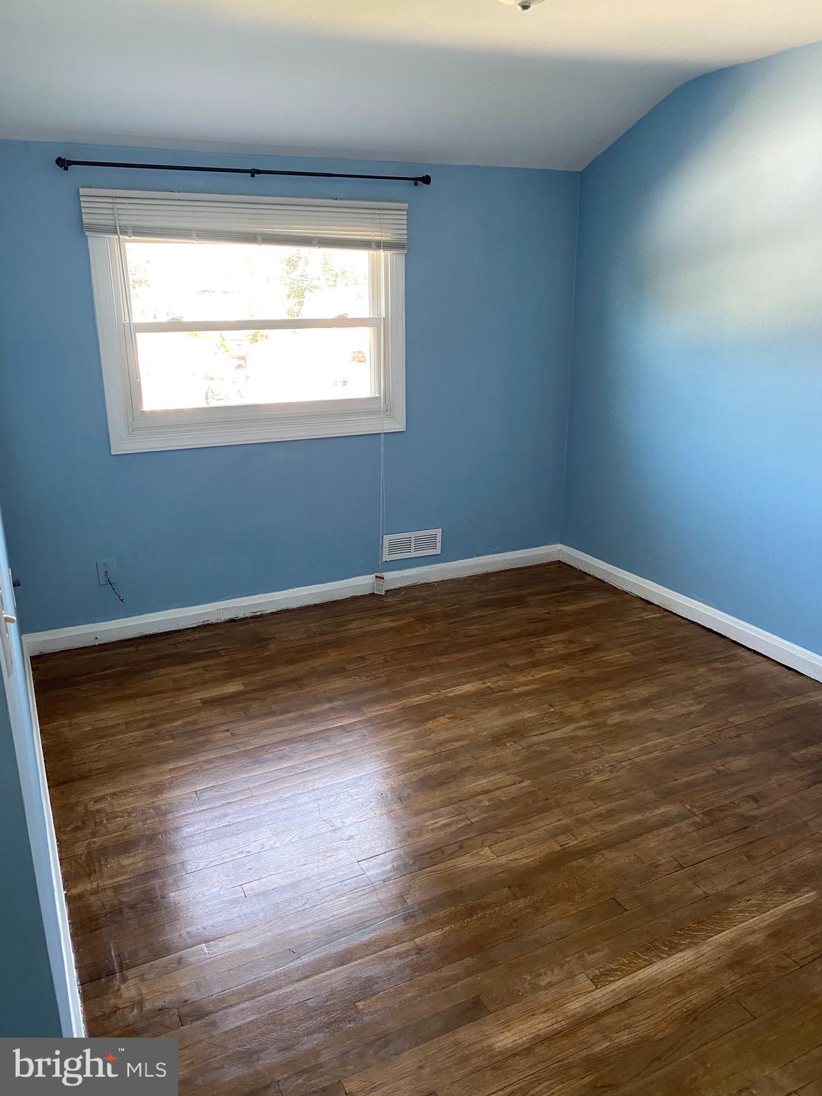 2750 Kirkleigh Road Dundalk, MD 21222 - Photo 10 of 13