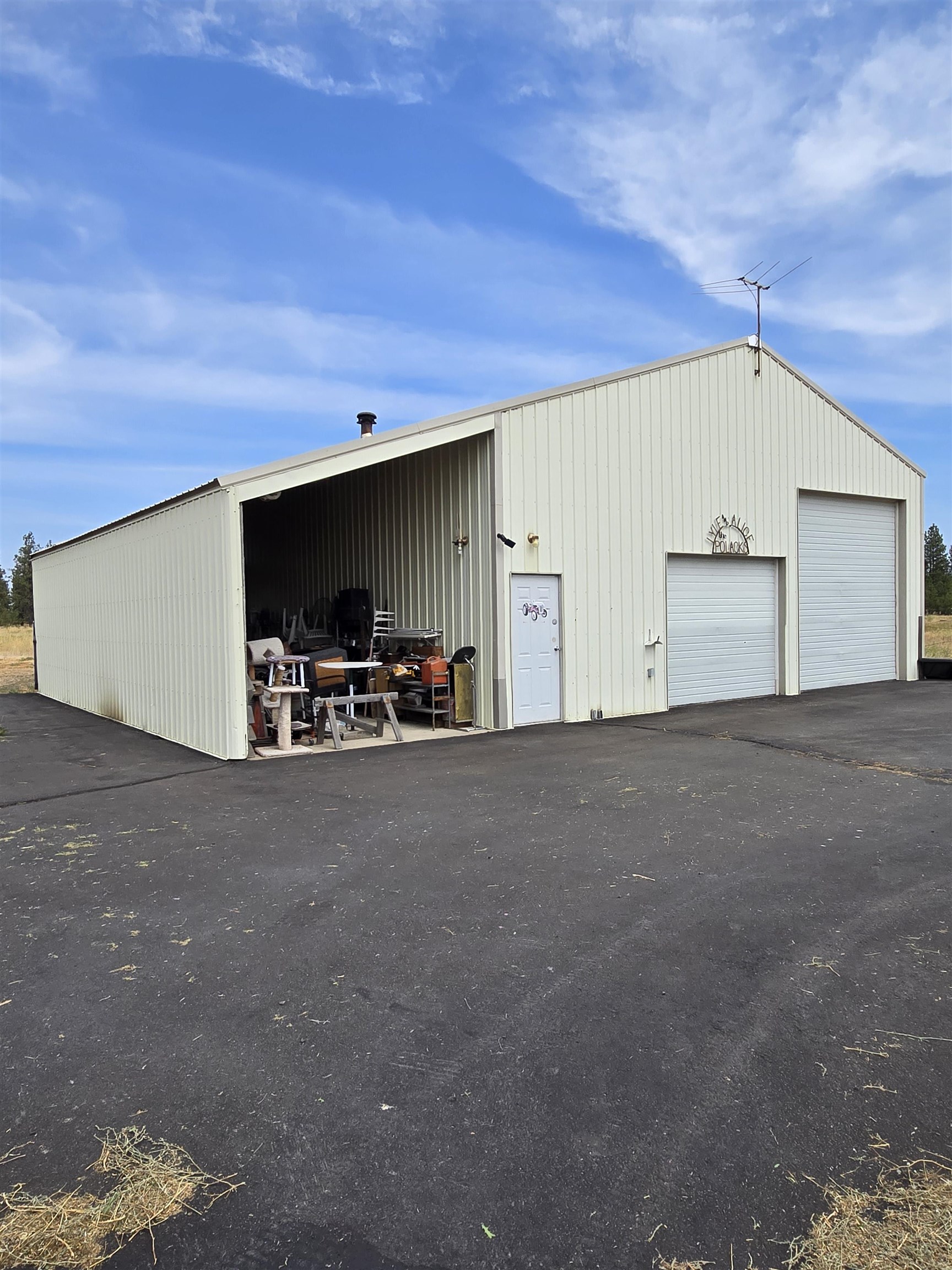 27210 West Cornwall Road Cheney, WA 99004 - Photo 3 of 17