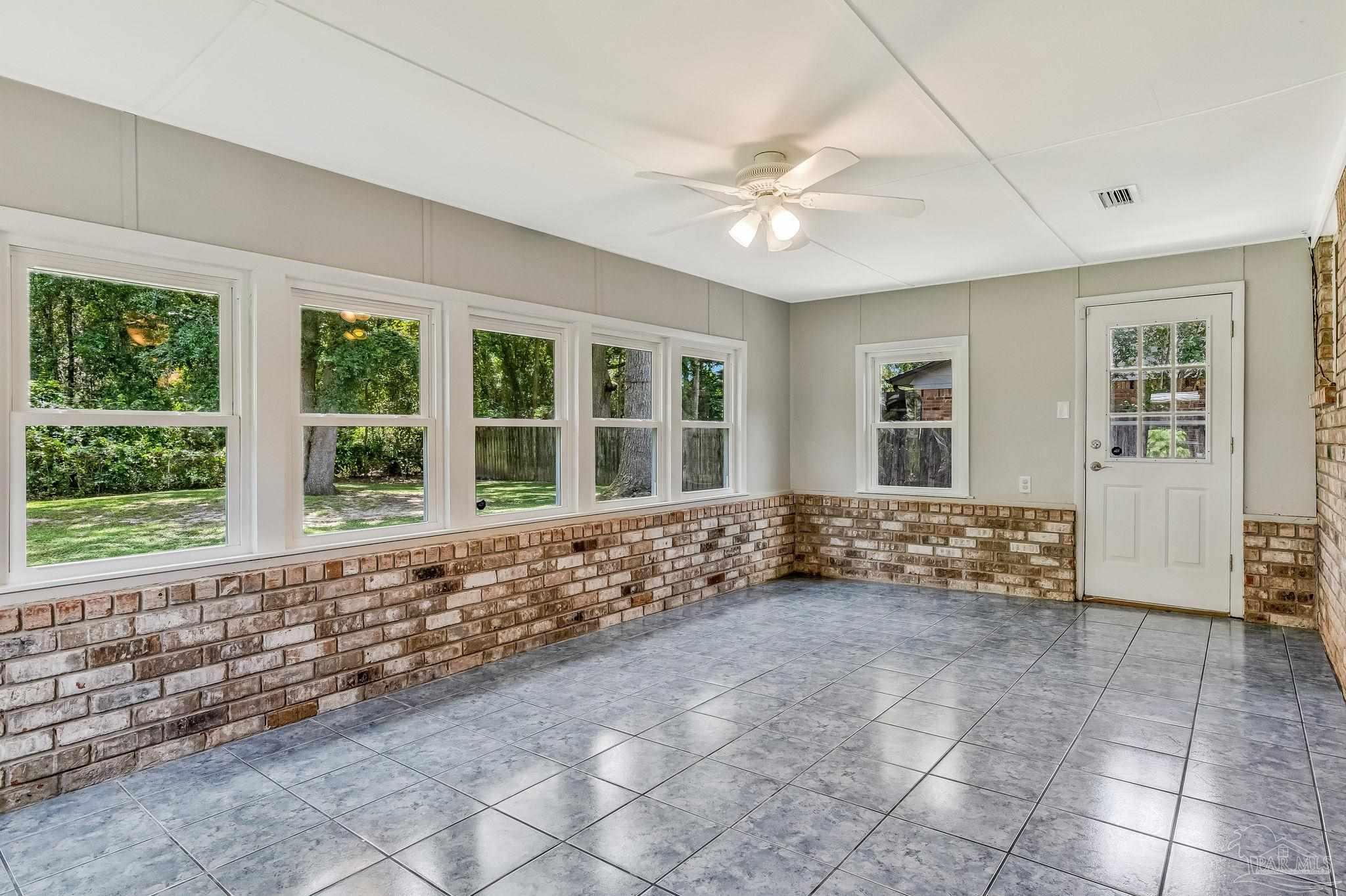 5712 Ivy Lane Pace, FL 32571 - Photo 3 of 51