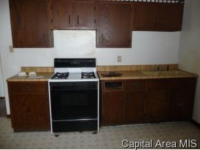2136 South 10th Street Springfield, IL 62703 - Photo 6 of 10