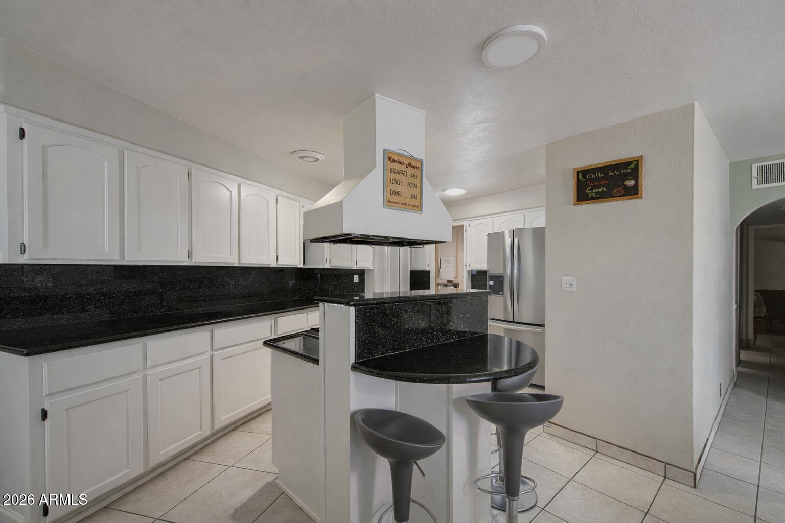 3107 West Montebello Avenue Phoenix, AZ 85017 - Photo 15 of 34 Kitchen