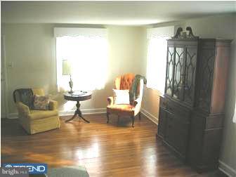 216 Midland Road Springfield, PA 19064 - Photo 3 of 10 Living Room