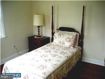 216 Midland Road Springfield, PA 19064 - Photo 8 of 10 Bedroom 2