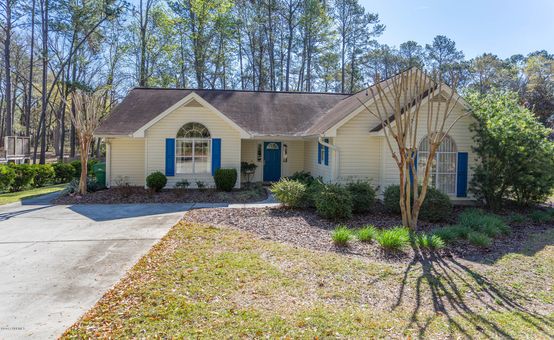 69 State Rd S-7-578 Beaufort, SC 29907 - Photo 2 of 27 DSC04854-1