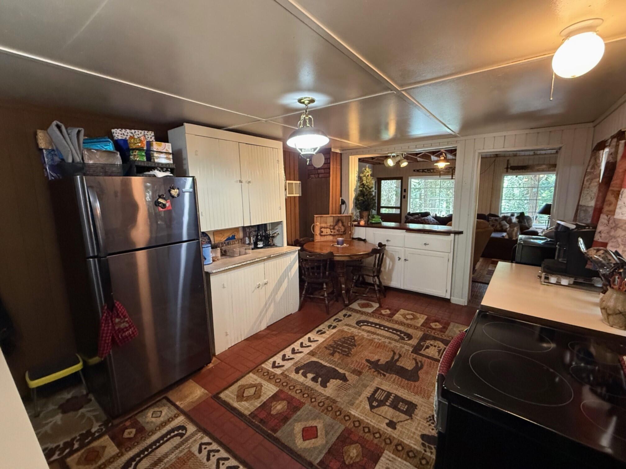 4 Fish Lake Ashland, OR 97520 - Photo 12 of 39 Kitchen 4
