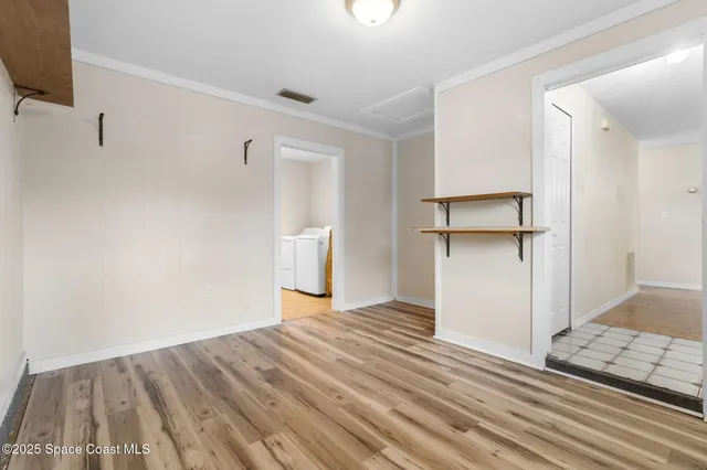 a view of utility room