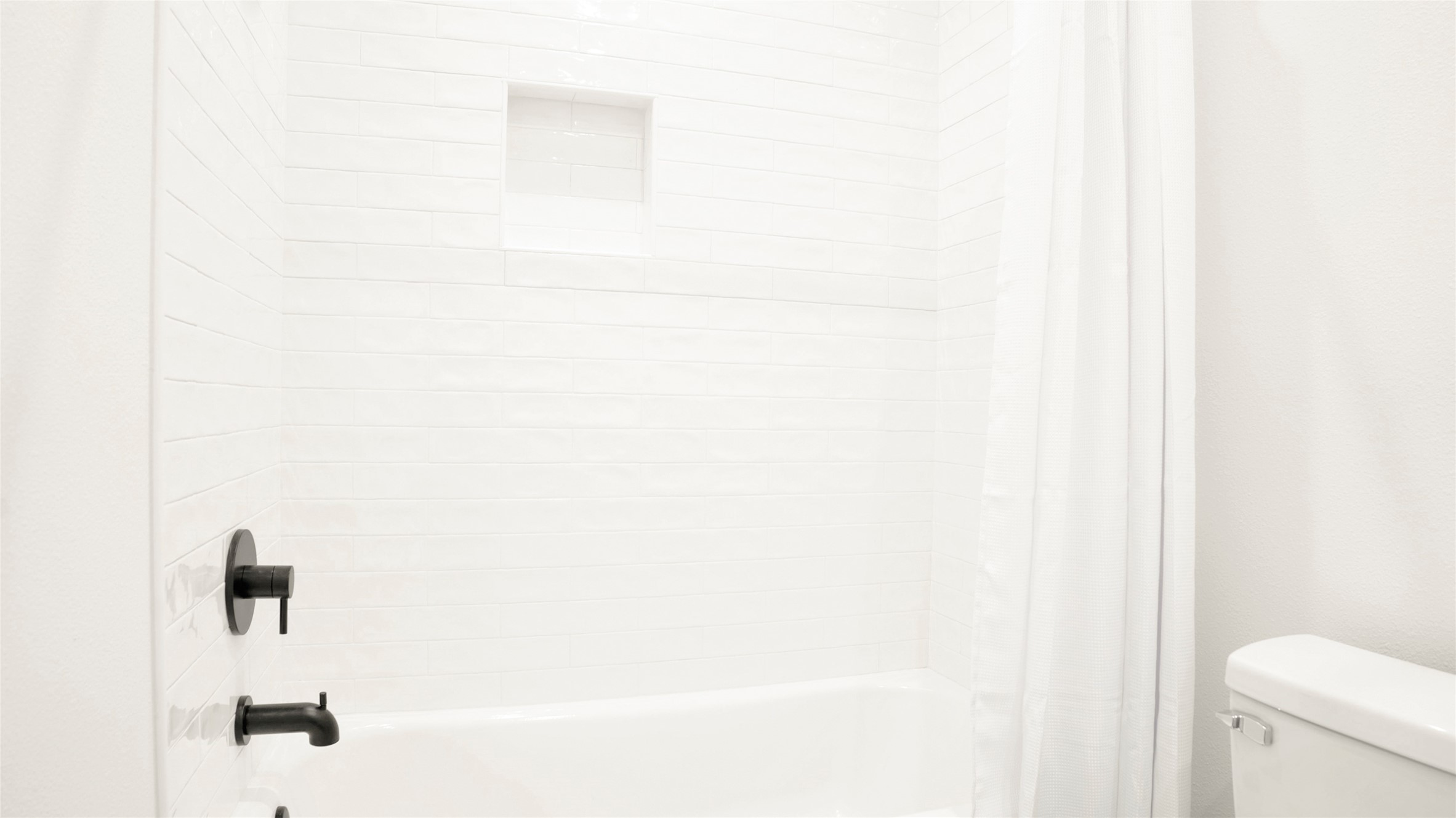 1064 Sunset Circle East Crystal Beach, TX 77650 - Photo 36 of 50 a bathroom with a shower