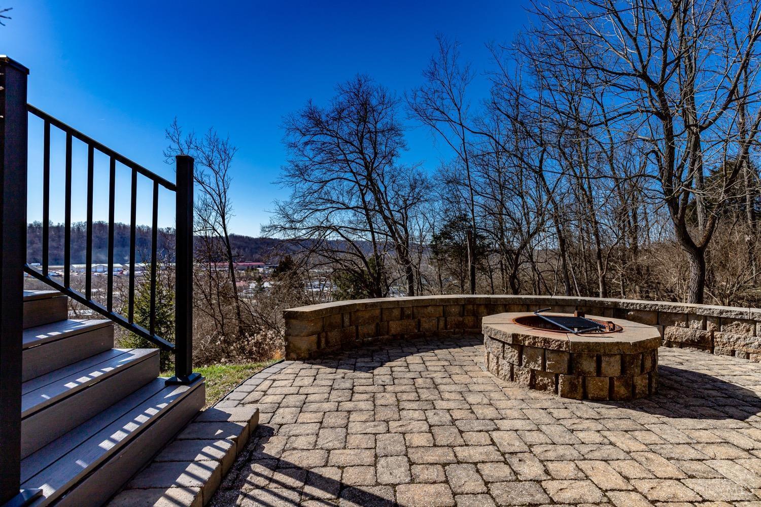 7219 Hunters Ridge Lane Cincinnati, OH 45247 - Photo 31 of 43 Gallery Image 31