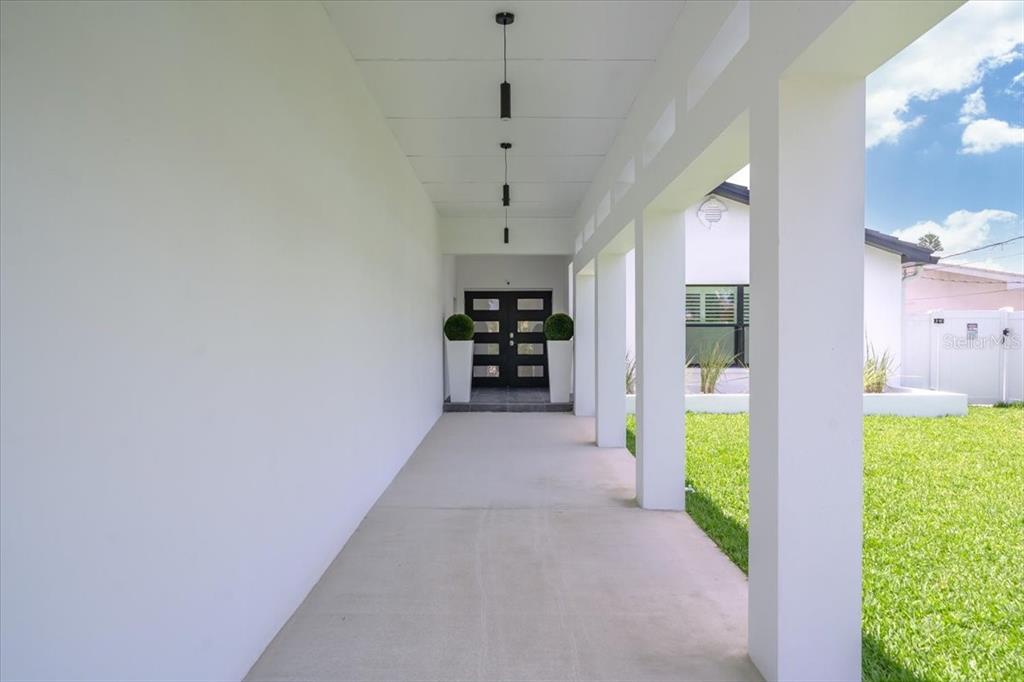 16015 Redington Drive Redington Beach, FL 33708 - Photo 7 of 60