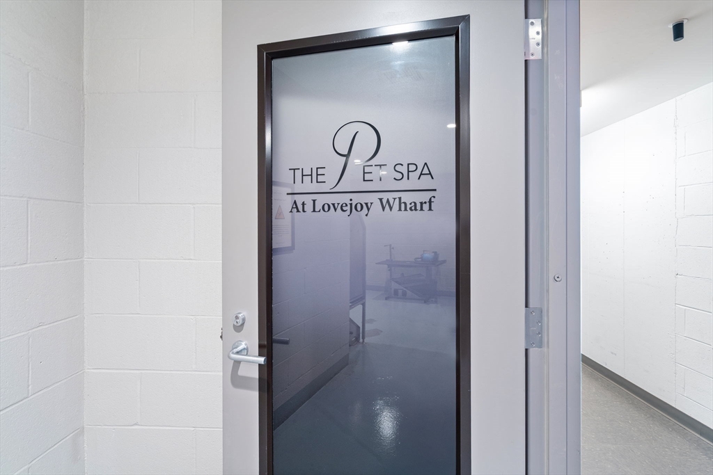 100 Lovejoy Wharf, Unit PH 1B Boston, MA 02114 - Photo 39 of 41