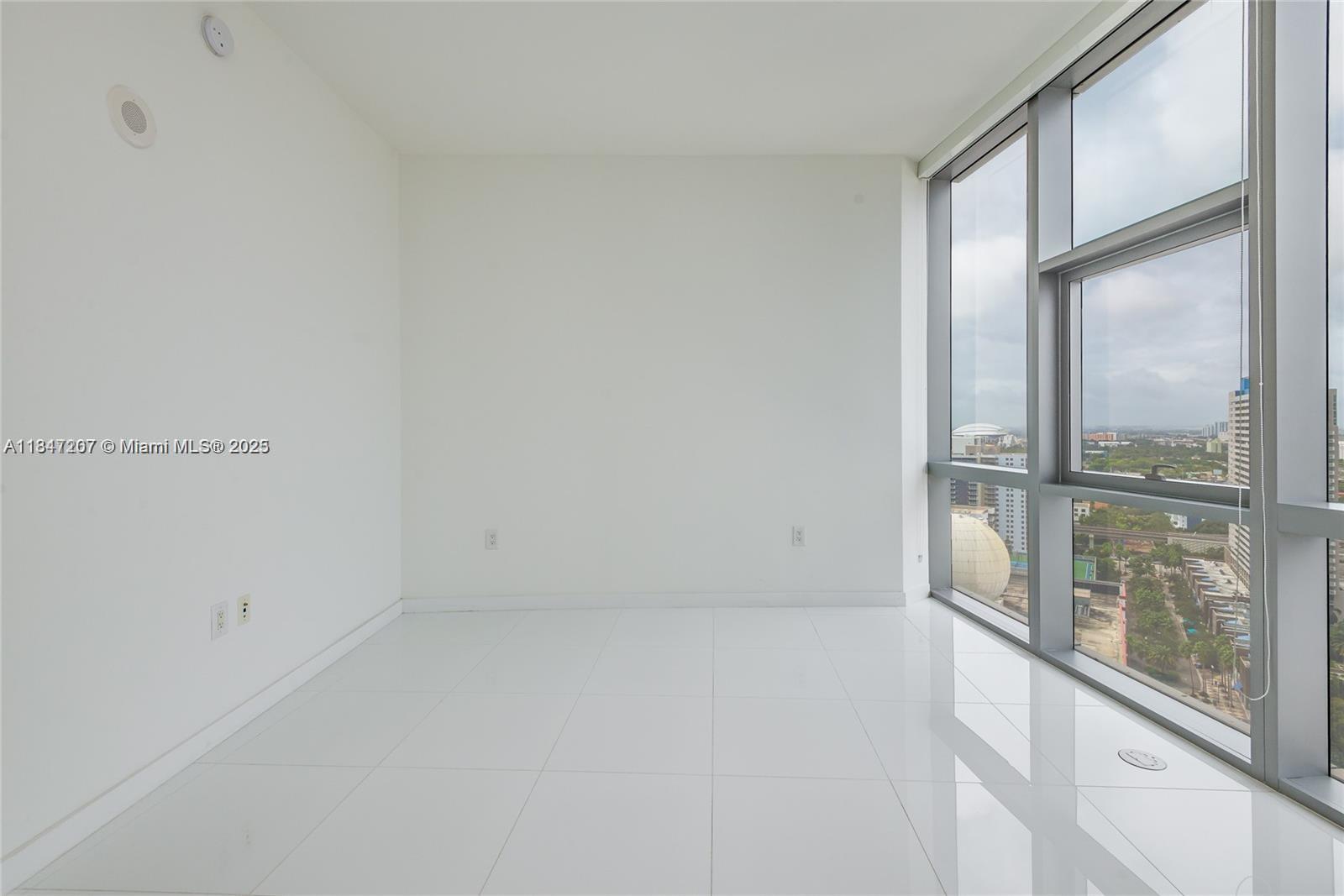 851 Northeast 1st Avenue, Unit 2100 Miami, FL 33132 - Photo 22 of 40