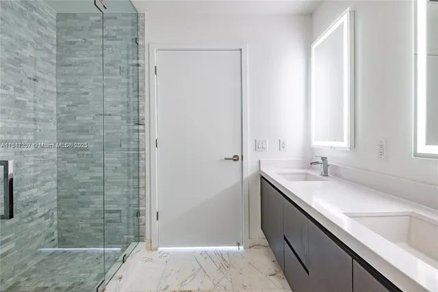 $675,000 | 851 Northeast 1st Avenue, Unit 2100, Miami, FL 33132