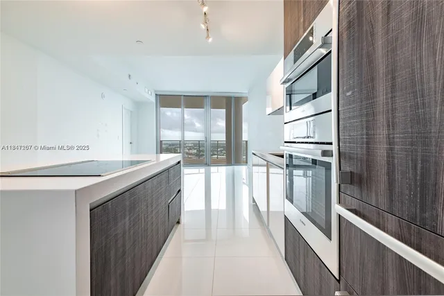 $675,000 | 851 Northeast 1st Avenue, Unit 2100, Miami, FL 33132