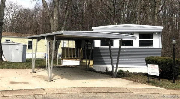 $46,900 | 612 Holly Court, Jonesville, MI 49250